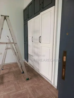 5bdrm House in House, Yeka for rent