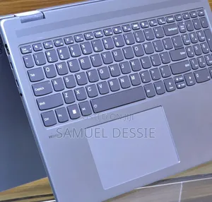 New Laptop Lenovo Yoga 7i 16GB Intel Core I7 SSD 512GB