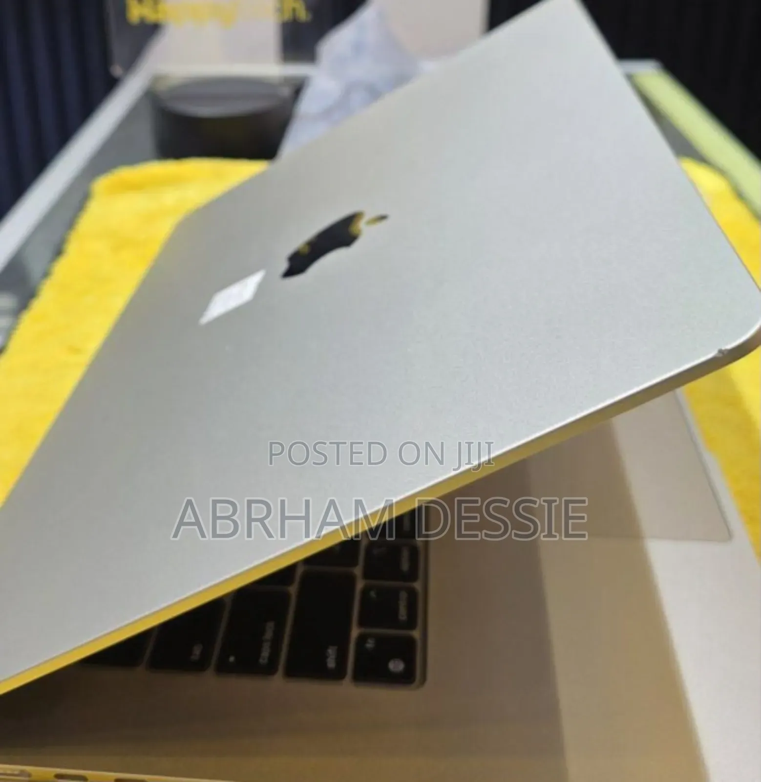 New Laptop Apple MacBook Air 2023 M2 16GB Intel Core I5 SSD 512GB