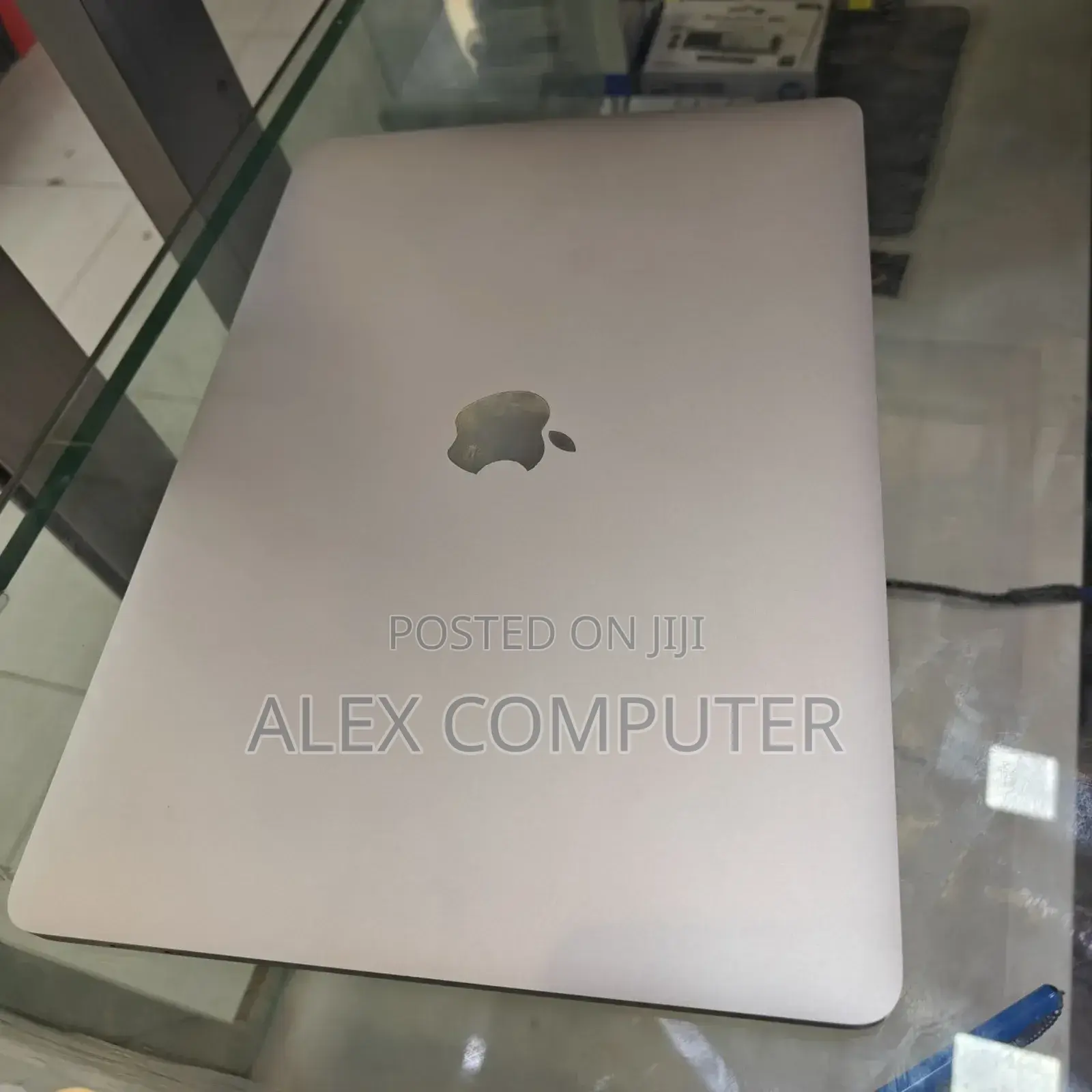 New Laptop Apple MacBook Pro 2021 M1 8GB Apple M1 SSD 512GB