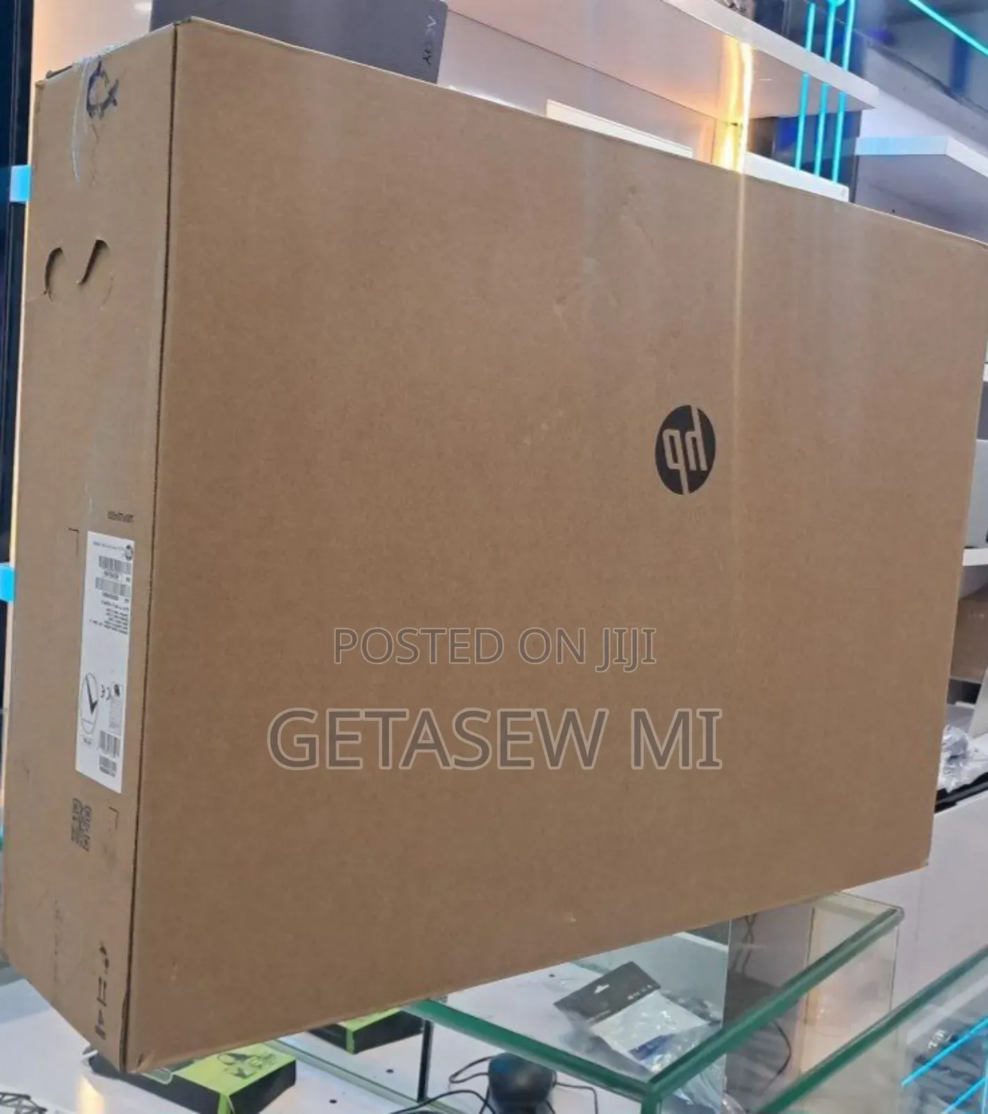New HP 200 G4 22 All-in-One 8GB Intel Core i7 SSD 512GB