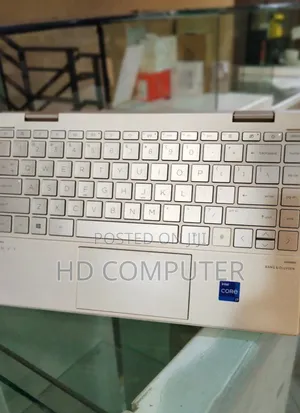 New Laptop HP Envy X360 8GB Intel Core I7 SSD 512GB