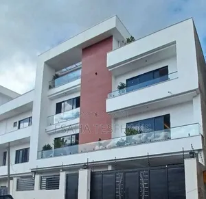 8bdrm House in G+3, Yeka for rent