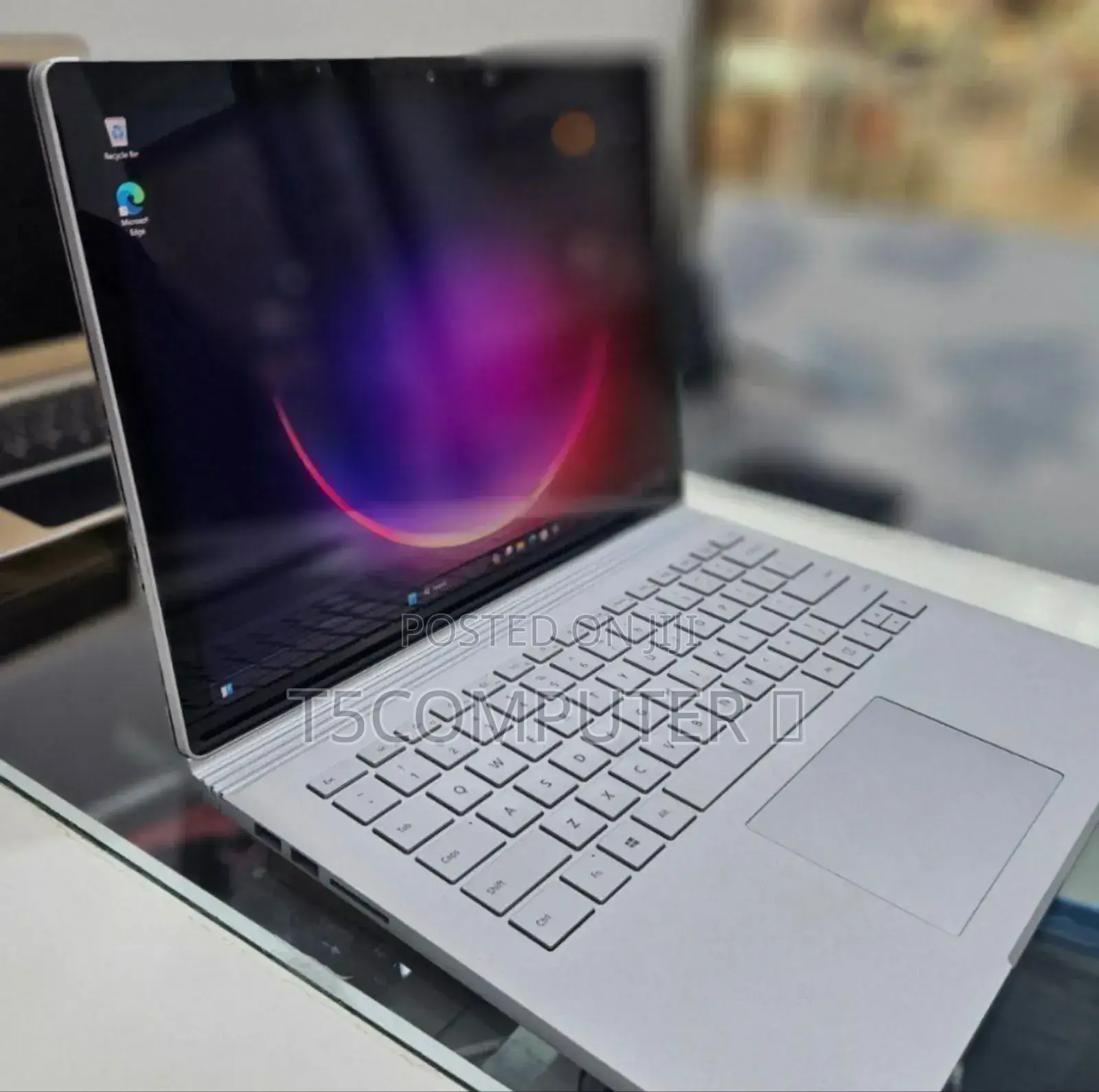 New Laptop Microsoft Surface Book 3 8GB Intel Core I7 SSD 256GB