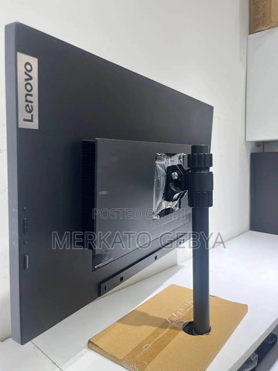 Lenovo 27 Inch