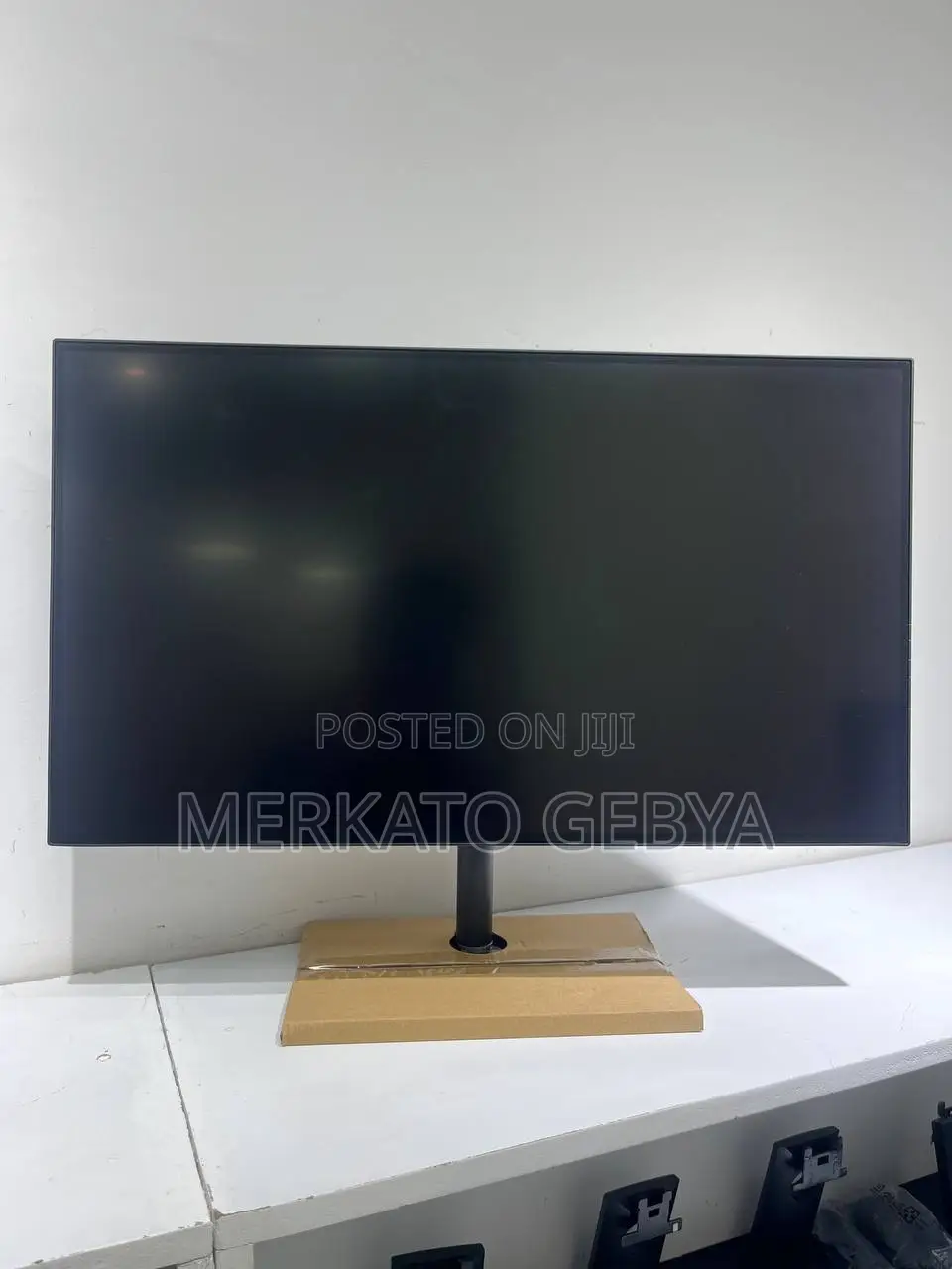 Lenovo 27 Inch
