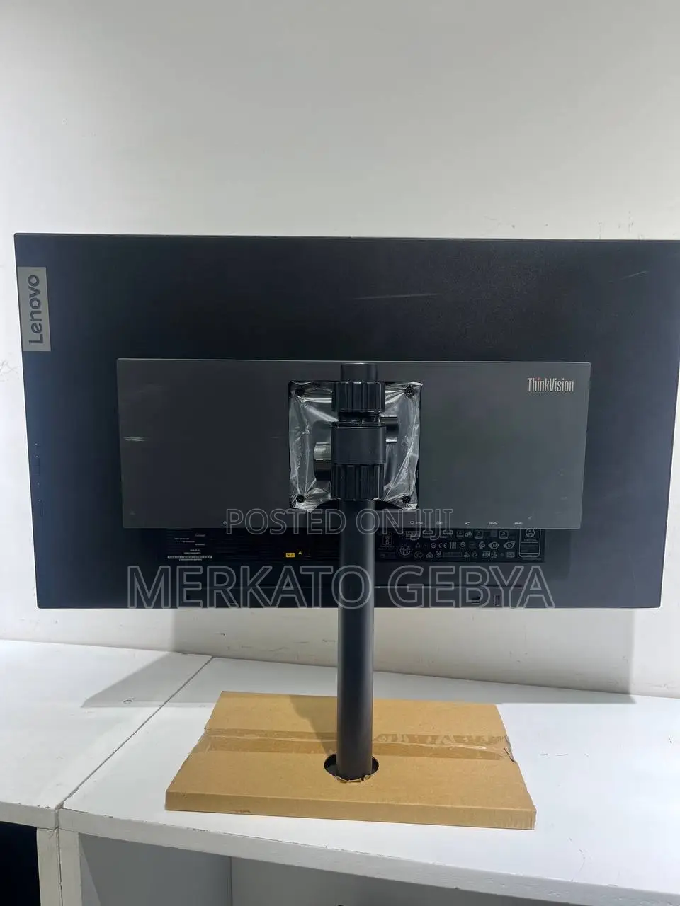 Lenovo 27 Inch