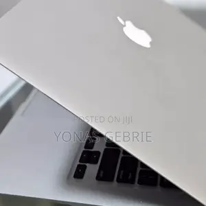 New Laptop Apple MacBook Air 2011 4GB Intel Core i5 SSD 128GB