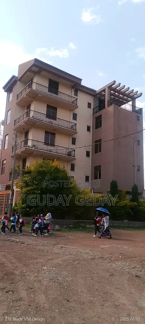 250 ካሬ G+4 ህንፃ ባንክ ብድር የተመቻቸ