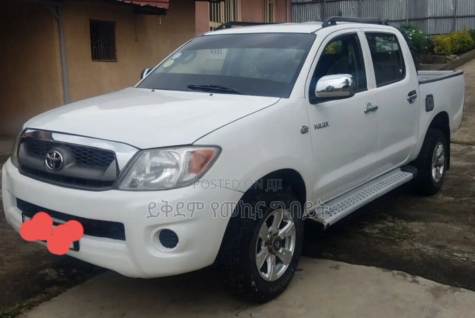 Toyota Hilux 2011 White