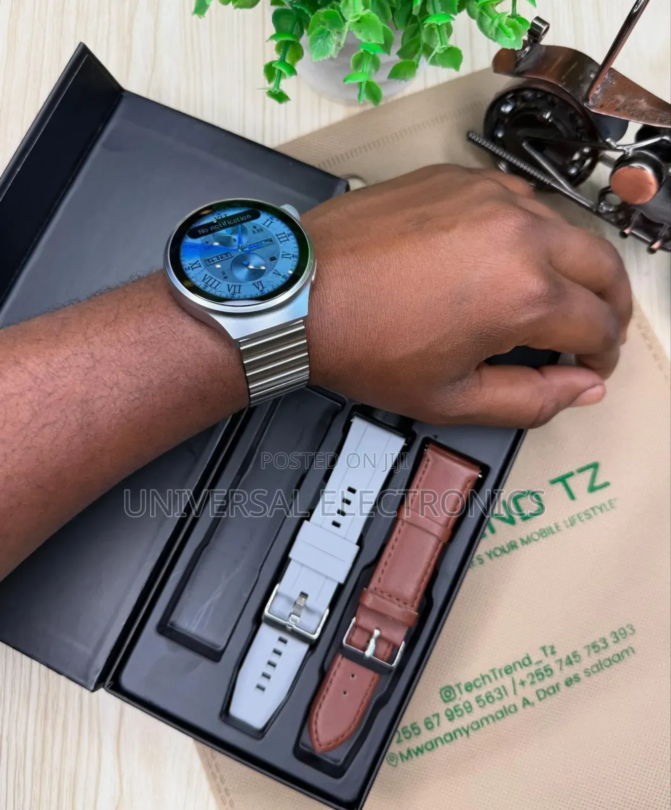 Original ጀርመን ብራንድ Smart ሰዓት ከ3 ማሰሪያ ጋር