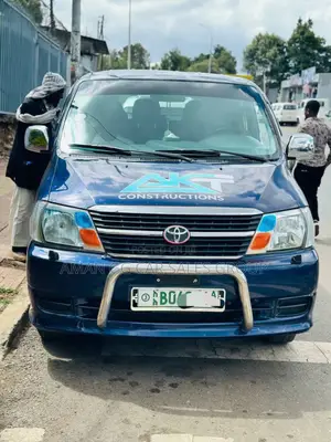 Toyota HiAce 2011 Blue