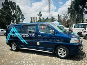 Toyota HiAce 2011 Blue