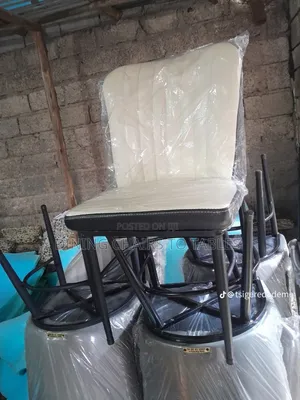 Soft Leather Metal Legs Chairs for Cafe Restaurant