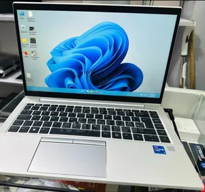 New Laptop HP EliteBook 830 G8 16GB Intel Core I7 SSD 512GB