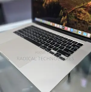 New Laptop Apple MacBook Air 2024 M3 15-Inch 8GB Apple M3 SSD 256GB