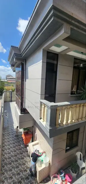 Furnished 8bdrm House in Semit Area, Yeka for sale