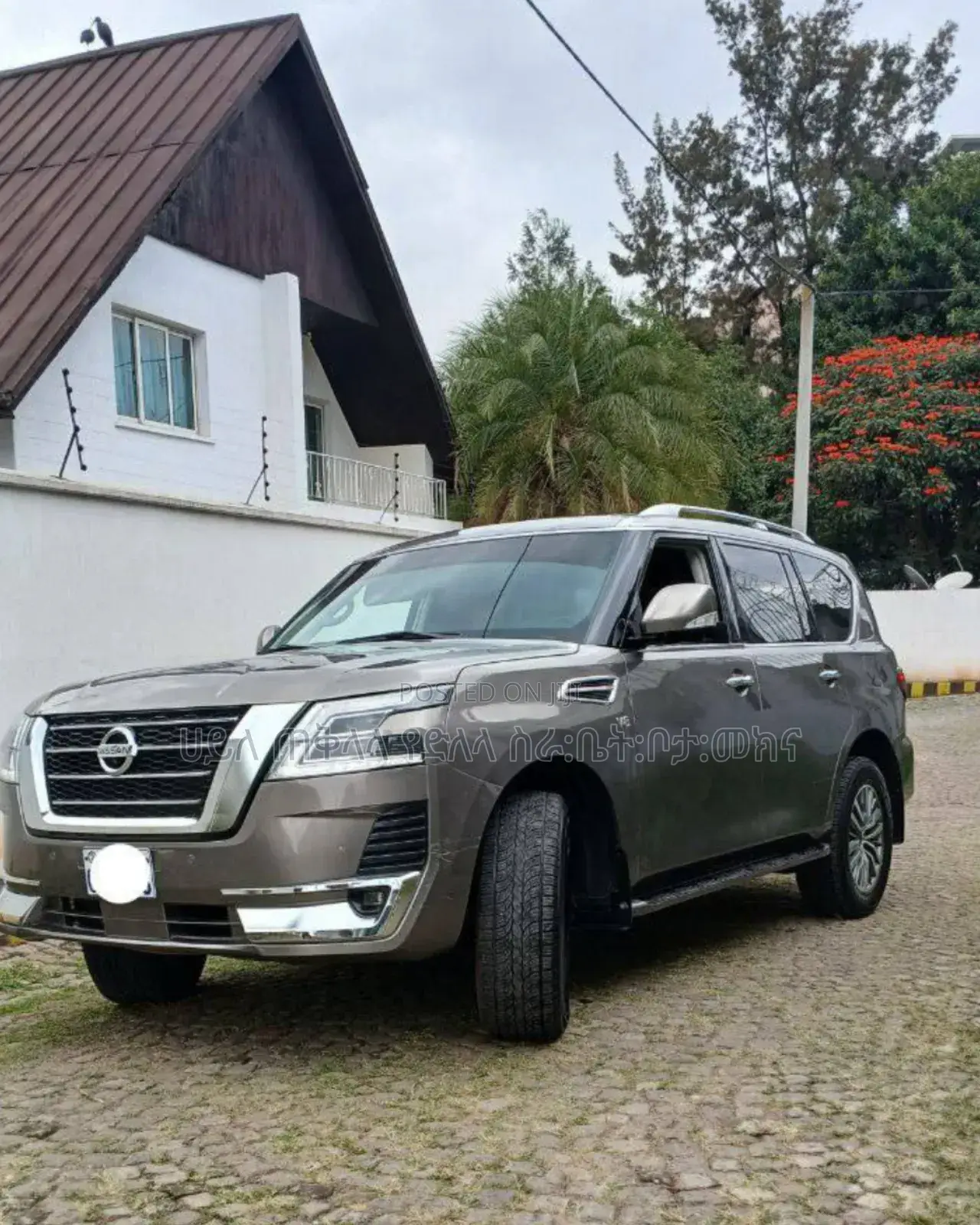 Nissan Patrol 2016 Pink