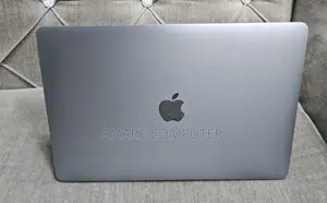 New Laptop Apple MacBook Pro 2017 16GB Intel Core I5 SSD 256GB