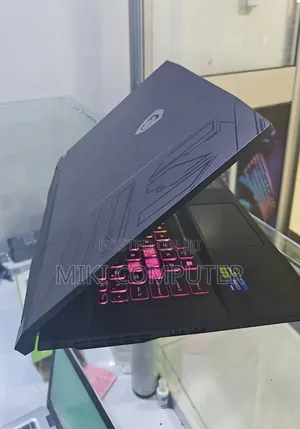 New Laptop MSI Pulse GL76 16GB Intel Core I9 SSD 1T