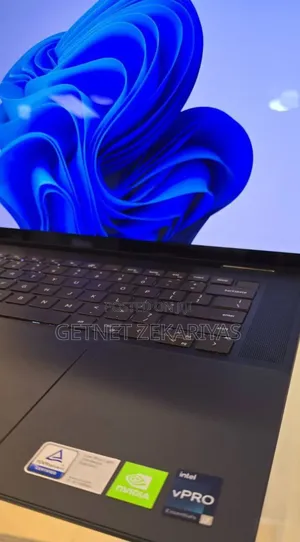 New Laptop Dell Inspiron 15 16GB Intel Core I7 SSD 1T