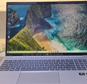 New Laptop HP Pavilion 17 16GB Intel Core I7 SSD 1T
