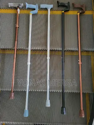 Walking Stick|/|Cane Extends in a Snap Retracts Right Back