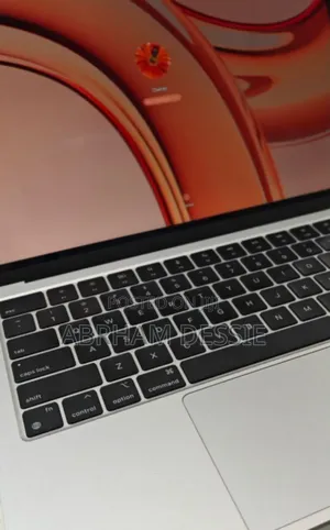 New Laptop Apple MacBook Air 2022 M2 8GB Intel Core I5 SSD 256GB
