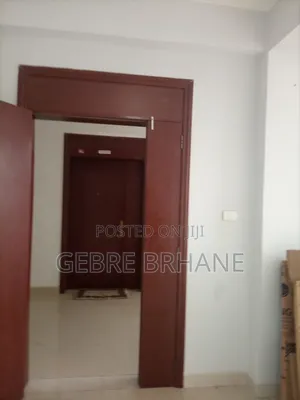 3bdrm Apartment in Apartment, Yeka for rent