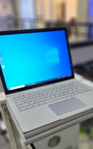 New Laptop Microsoft Surface Book 3 16GB Intel Core I7 SSD 256GB
