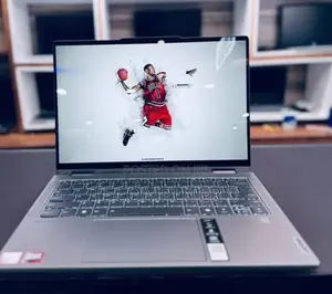 New Laptop Lenovo Yoga 7i 8GB AMD Ryzen 5 SSD 512GB