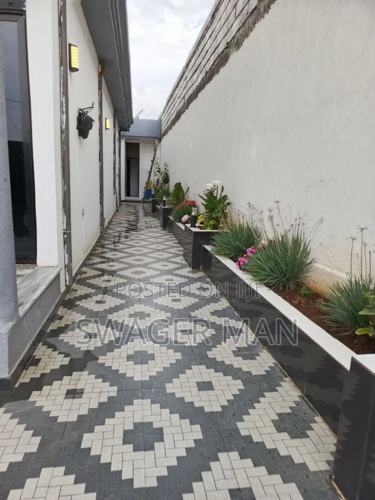 Furnished 6bdrm Villa in ጣፎ, Yeka for sale