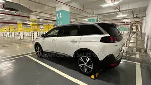 Peugeot 5008 2021 White