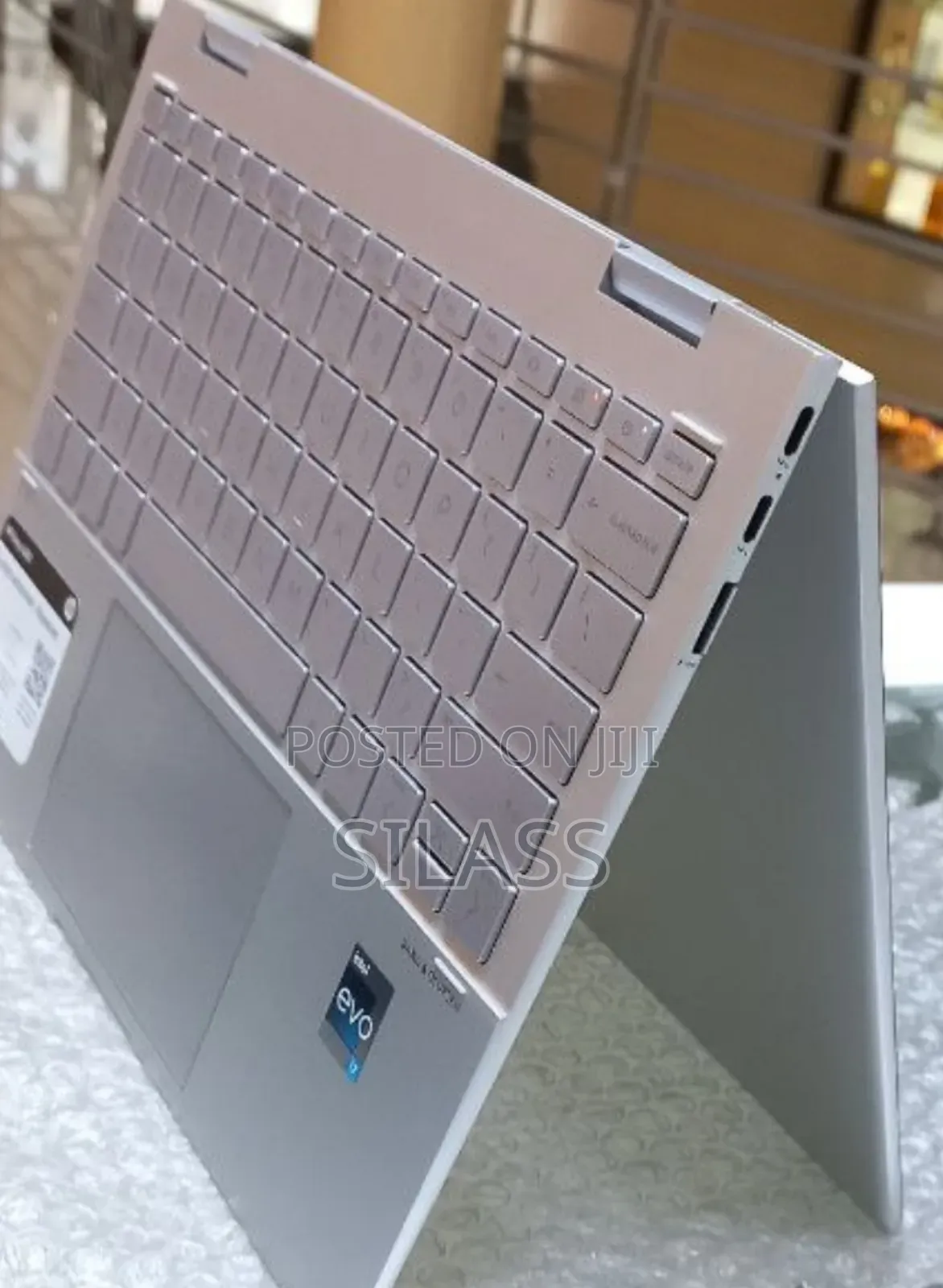 New Laptop HP Envy x360 8GB Intel Core i7 SSD 512GB