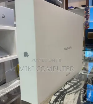New Laptop Apple MacBook Pro 2022 M2 16GB Intel SSD 4T