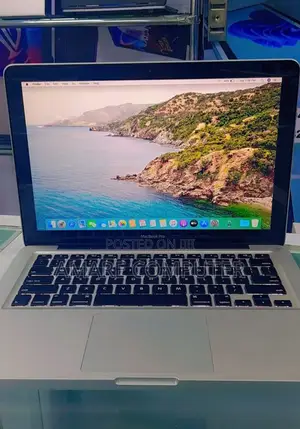 New Laptop Apple MacBook 2012 4GB Intel Core I5 HDD 500GB