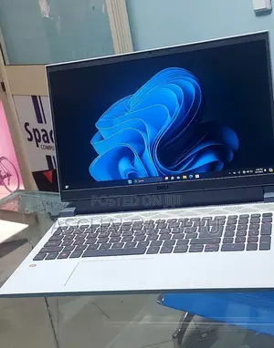 New Laptop Dell G15 5511 16GB AMD Ryzen 5 SSD 512GB