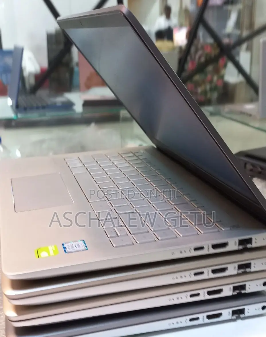 New Laptop HP Pavilion 15 8GB Intel Core I5 SSD 512GB