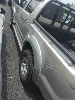 Toyota Hilux 2014 Silver