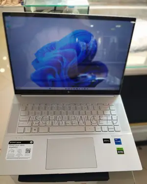 New Laptop HP Envy X360 16GB Intel Core I7 SSD 512GB
