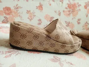 የማጣሪያ ልዩ ቅናሽ !! Brand New Shein Platform Hill