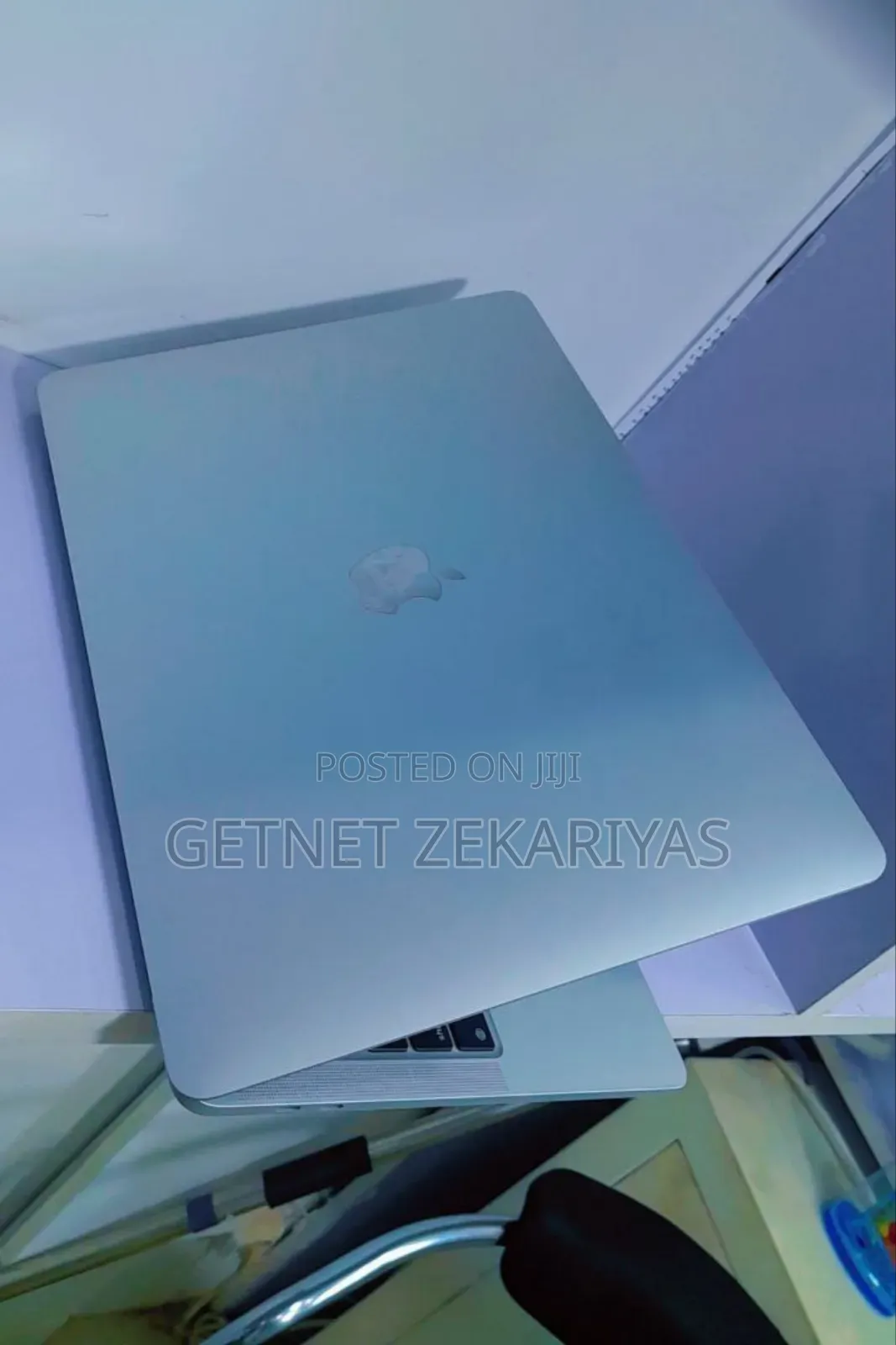 New Laptop Apple MacBook Pro 8GB Apple M2 SSD 512GB