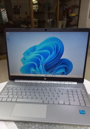 New Laptop HP Stream Notebook 8GB Intel Core I3 SSD 1T