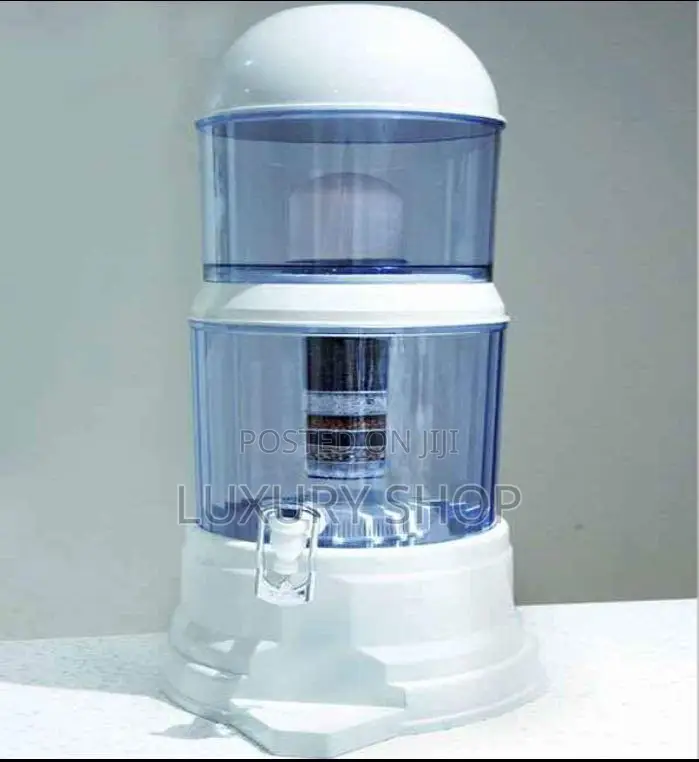 የውሀ ማጣሪያ በ 16 ሊትር የቀረበ Water Purifier
