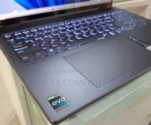 New Laptop Lenovo Yoga 7i 16GB Intel Core I7 SSD 1T