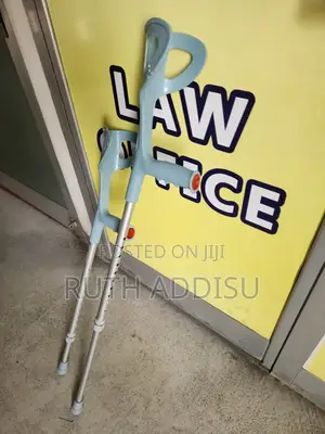 Almunium Elbow Crutches來自crutches是在crutches走了crutches