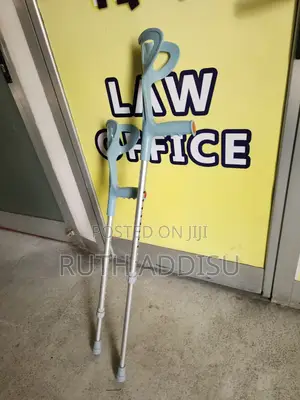 Almunium Elbow Crutches來自crutches是在crutches走了crutches