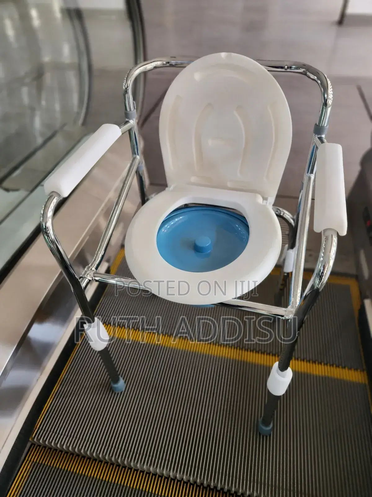 Commode Chair鉛球toilet Chair本月commode Chair舜於commode Chair