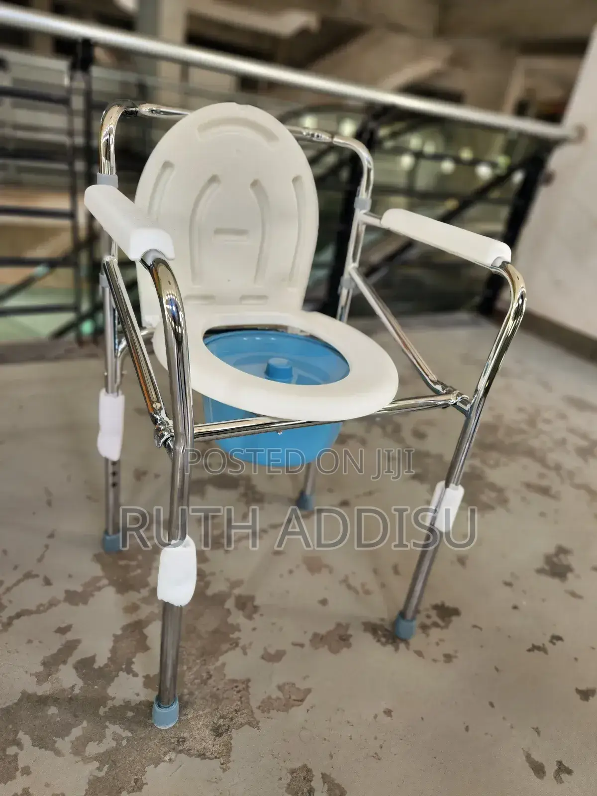 Commode地方commode炒麵commode黨團commode災難commode半年commode Chair