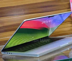 New Laptop Apple MacBook Pro 2023 M3 14-Inch 8GB Apple M3 SSD 512GB